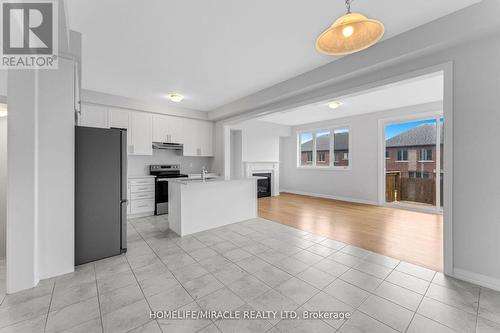 726 Khalsa Drive, Woodstock, ON - Indoor Photo Showing Kitchen