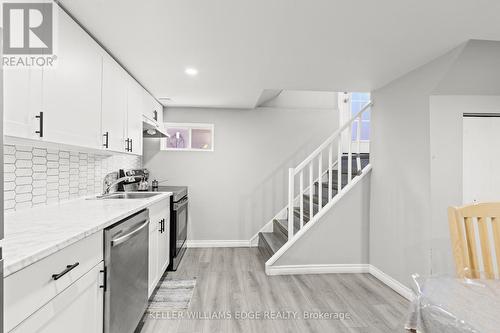 450 East 37Th Street, Hamilton, ON - Indoor Photo Showing Kitchen