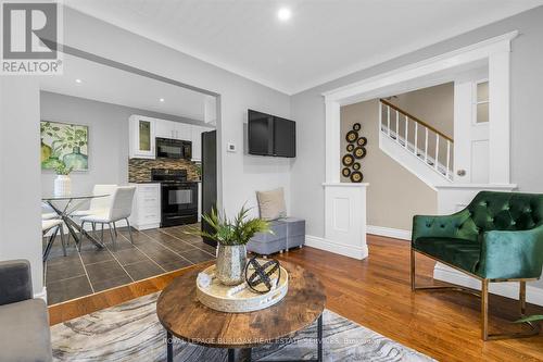 56 Junkin Street, St. Catharines, ON - Indoor Photo Showing Living Room