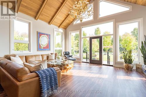 158 Mennill Drive, Springwater, ON - Indoor Photo Showing Living Room