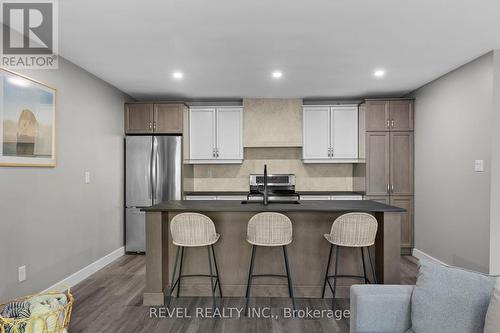 70 Huronwoods Drive, Oro-Medonte, ON - Indoor Photo Showing Kitchen