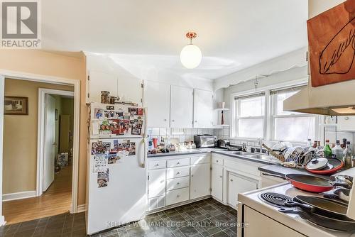 1239 De Quincy Crescent, Burlington, ON - Indoor Photo Showing Kitchen With Double Sink