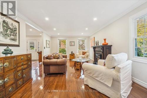 1230 Appleford Lane, Burlington, ON - Indoor Photo Showing Living Room