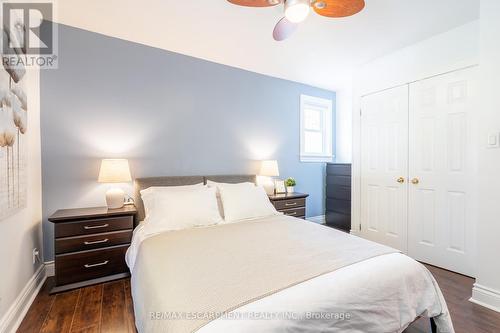 1463 Augustine Drive, Burlington, ON - Indoor Photo Showing Bedroom