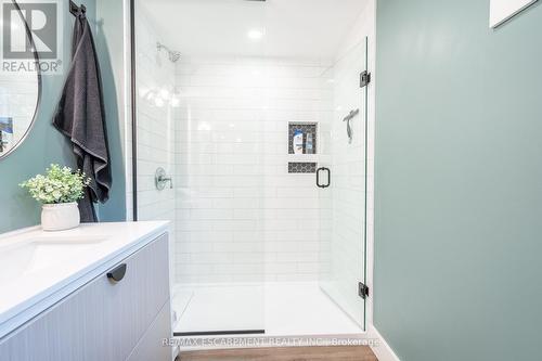 1463 Augustine Drive, Burlington, ON - Indoor Photo Showing Bathroom