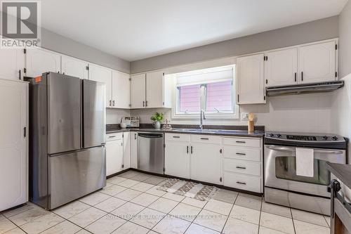 5039 Stenzel Court, Lincoln, ON - Indoor Photo Showing Kitchen