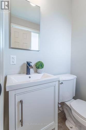 5039 Stenzel Court, Lincoln, ON - Indoor Photo Showing Bathroom