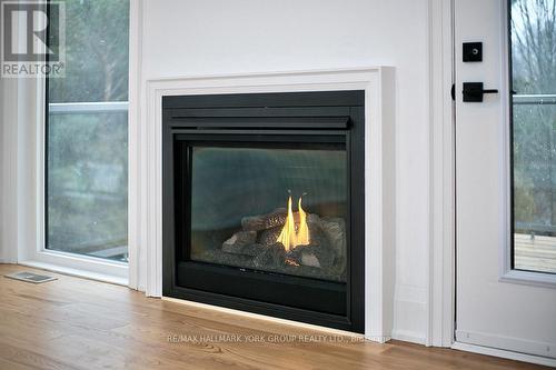 23 Waterview Lane, Blue Mountains, ON - Indoor Photo Showing Living Room With Fireplace