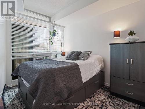 705 - 219 Fort York Boulevard, Toronto, ON - Indoor Photo Showing Bedroom