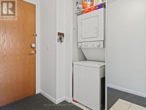 705 - 219 Fort York Boulevard, Toronto, ON - Indoor Photo Showing Laundry Room