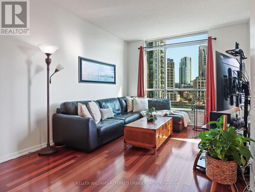 705 - 219 Fort York Boulevard, Toronto, ON - Indoor Photo Showing Living Room