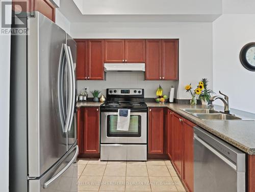 705 - 219 Fort York Boulevard, Toronto, ON - Indoor Photo Showing Kitchen With Double Sink