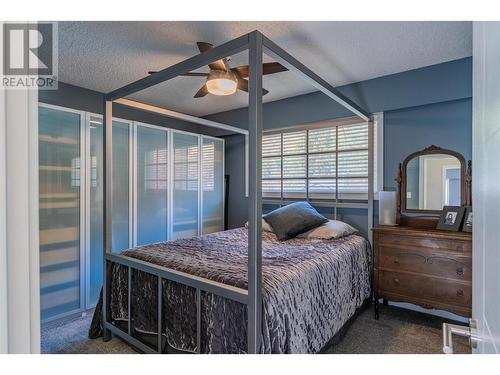 3822 Woodland Drive, Trail, BC - Indoor Photo Showing Bedroom