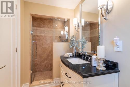 3587 Sideroad 10, Bradford West Gwillimbury, ON - Indoor Photo Showing Bathroom