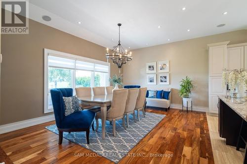 3587 Sideroad 10, Bradford West Gwillimbury, ON - Indoor Photo Showing Dining Room