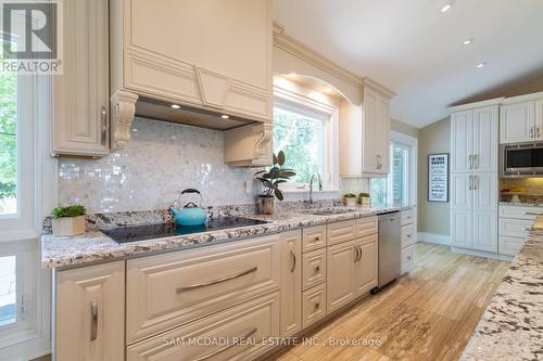 3587 Sideroad 10, Bradford West Gwillimbury, ON - Indoor Photo Showing Kitchen With Upgraded Kitchen