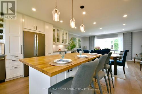 4653 Daniel Street, Ramara, ON - Indoor Photo Showing Dining Room