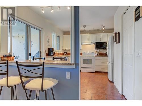 4470 Ponderosa Drive Unit# 103, Peachland, BC - Indoor Photo Showing Kitchen