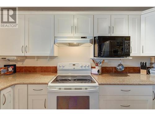 4470 Ponderosa Drive Unit# 103, Peachland, BC - Indoor Photo Showing Kitchen