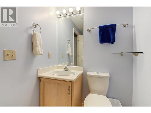 4470 Ponderosa Drive Unit# 103, Peachland, BC - Indoor Photo Showing Bathroom