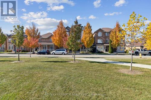 18 Albert Lewis Street, Markham, ON - Outdoor