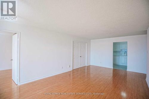 1004 - 1 Reidmount Avenue, Toronto, ON - Indoor Photo Showing Other Room