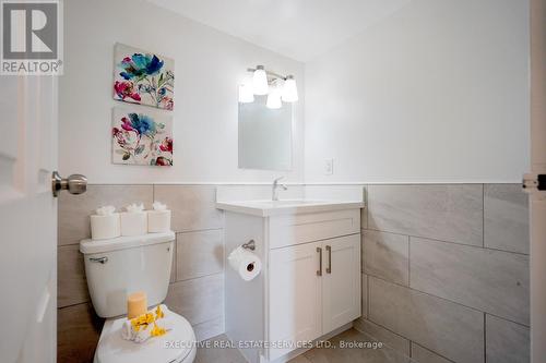 605 - 100 Wingarden Court, Toronto, ON - Indoor Photo Showing Bathroom