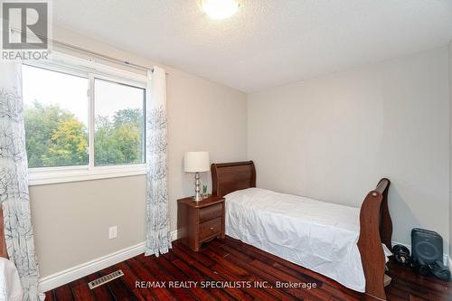 28 Meadow Bush Court, Brampton, ON - Indoor Photo Showing Bedroom