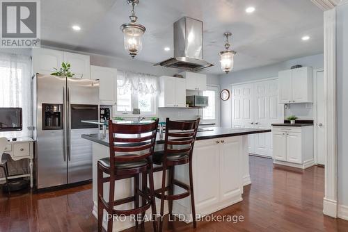 5 Oldham Crescent, Brampton, ON - Indoor Photo Showing Kitchen