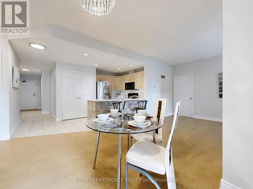 308 - 399 Elizabeth Street, Burlington, ON - Indoor Photo Showing Dining Room