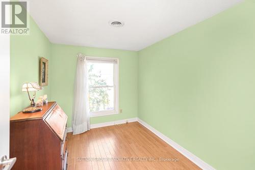 2 - 2052 Brant Street, Burlington, ON - Indoor Photo Showing Other Room