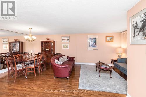 2 - 2052 Brant Street, Burlington, ON - Indoor