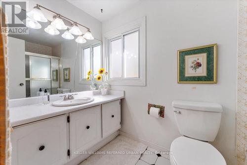 621 Lake Street, St. Catharines, ON - Indoor Photo Showing Bathroom