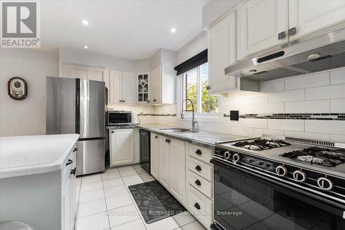 621 Lake Street, St. Catharines, ON - Indoor Photo Showing Kitchen