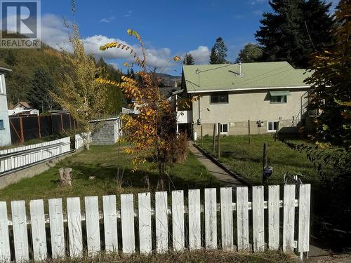 193 Wellington Avenue, Warfield, BC - Outdoor