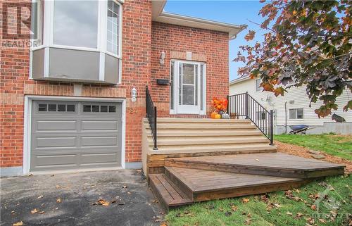 24 Woodgate Way, Ottawa, ON - Outdoor With Exterior