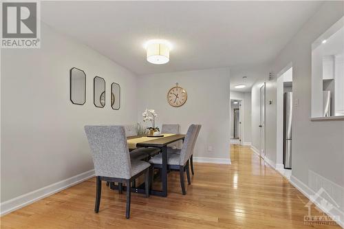 24 Woodgate Way, Ottawa, ON - Indoor Photo Showing Dining Room