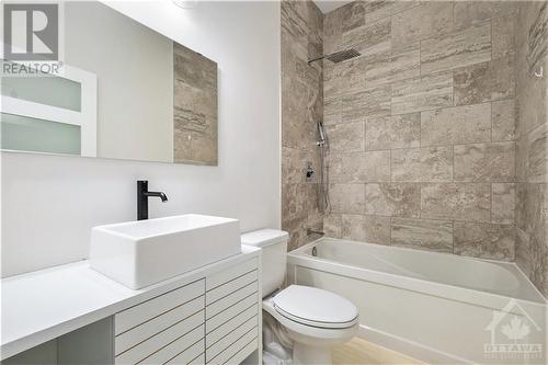 635 Ballycastle Crescent, Ottawa, ON - Indoor Photo Showing Bathroom