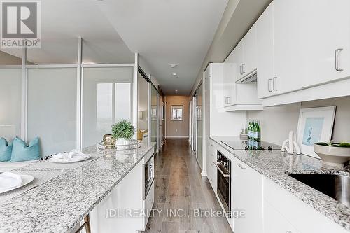 3201 - 426 University Avenue, Toronto, ON - Indoor Photo Showing Kitchen With Upgraded Kitchen