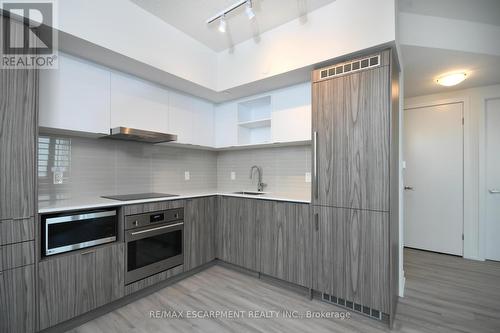 4708 - 55 Cooper Street, Toronto, ON - Indoor Photo Showing Kitchen