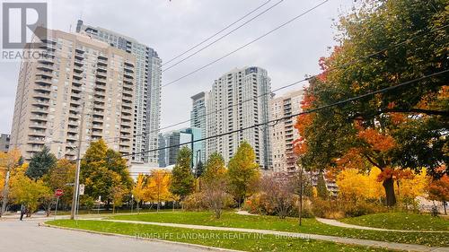 90 Elmwood Avenue, Toronto, ON - Outdoor With Facade