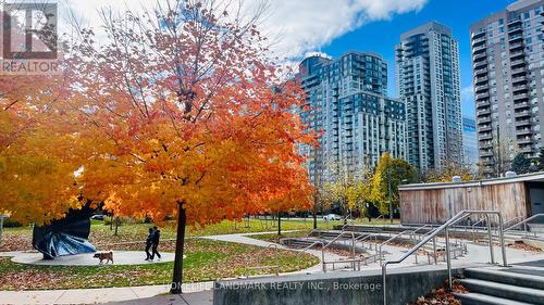 90 Elmwood Avenue, Toronto, ON - Outdoor