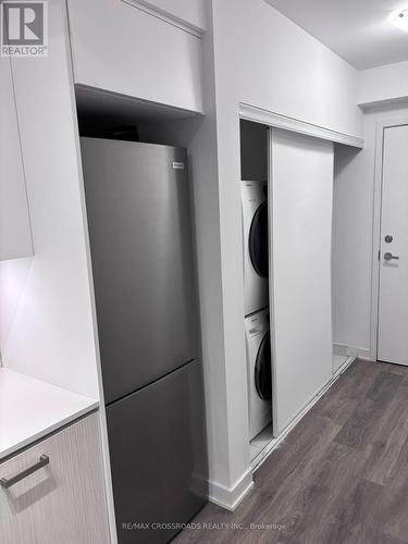 3615 - 195 Redpath Avenue, Toronto, ON - Indoor Photo Showing Laundry Room