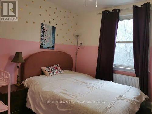 2421 Gerrard Street E, Toronto, ON - Indoor Photo Showing Bedroom