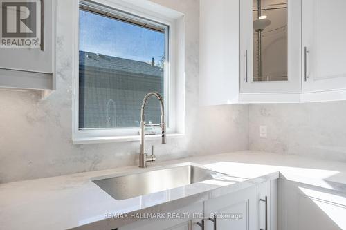 66 Ferncroft Drive, Toronto, ON - Indoor Photo Showing Kitchen