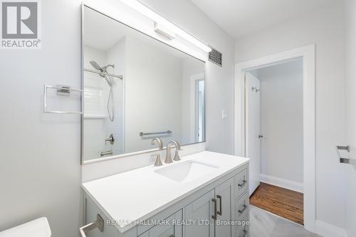 66 Ferncroft Drive, Toronto, ON - Indoor Photo Showing Bathroom