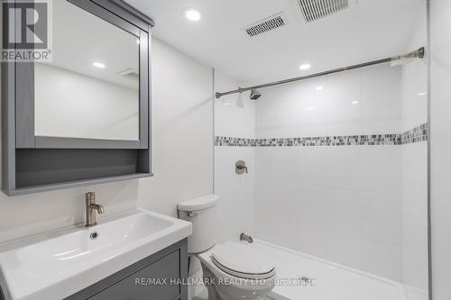 66 Ferncroft Drive, Toronto, ON - Indoor Photo Showing Bathroom