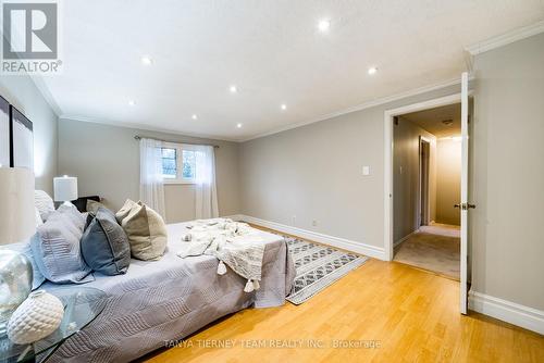 167 Woodlane Court, Oshawa, ON - Indoor Photo Showing Bedroom