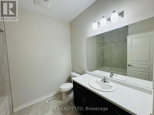 16 Ellis Avenue, St. Catharines, ON - Indoor Photo Showing Bathroom