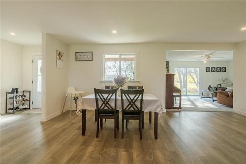 45005 33N Road, La Broquerie, MB - Indoor Photo Showing Dining Room